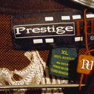 A Prestige Men's  Zip-up Sweater